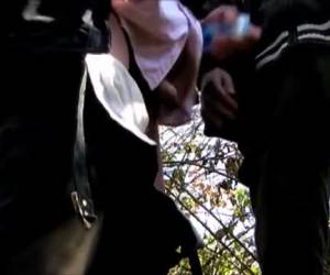 Una aventura crucero sexo gay amateur termina whiteh una sola corrida. esperma es goteando en el piso del bosque. amateur, esperma goteando en el piso del bosque