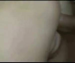 Morena amateur disfrutando de este dildo y de esta polla